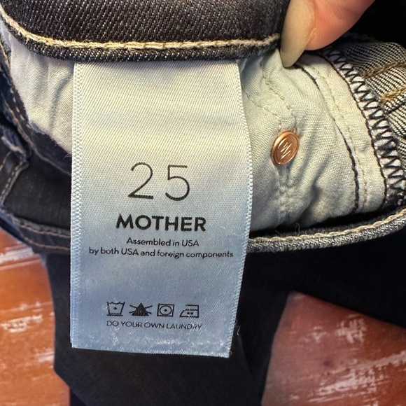 MOTHER Dropout ‘No Play’ Jeans - Picture 6 of 10